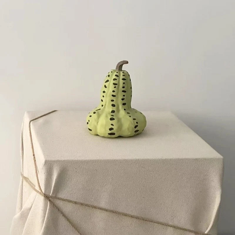 Dekorative Keramik-Erbsenschoten-Skulptur