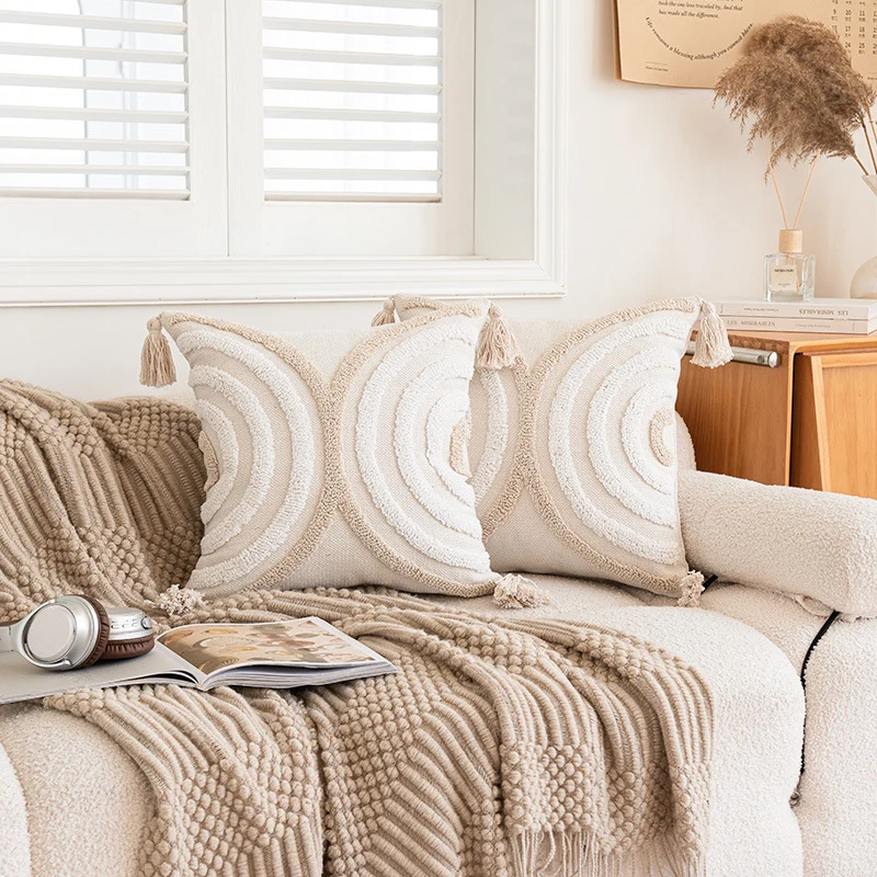 Dekoratives Boho-Tufted-Kissenbezug mit Quasten und geometrischem erhabenen Schlaufenmuster