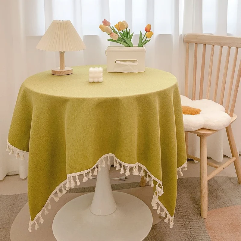 Runde strukturierte Tischdecke mit Quastenbesatz und Leinen-ähnlichem Drapierfinish