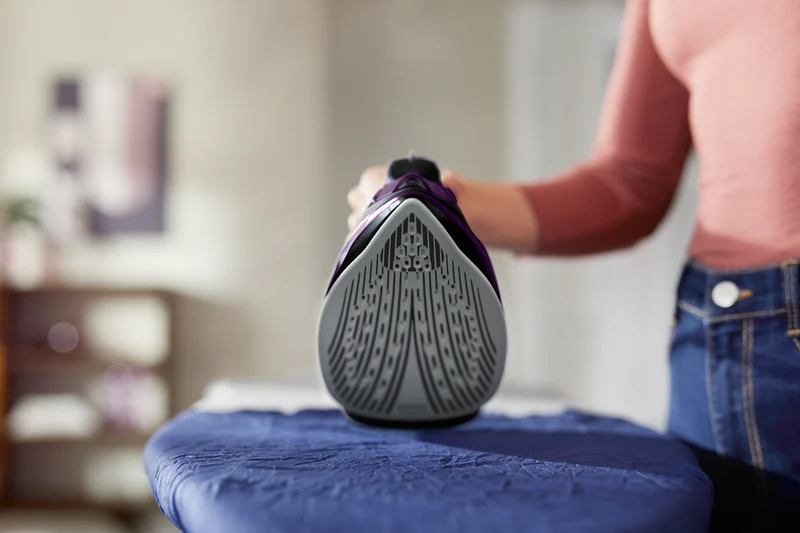 Philips 5000 Series Steam Iron Dark Purple