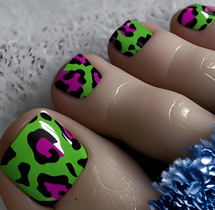 Florales Nageldesign Verbesserungen Karnz