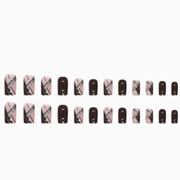 Geometrisches Nagelkunstdesign Karnz