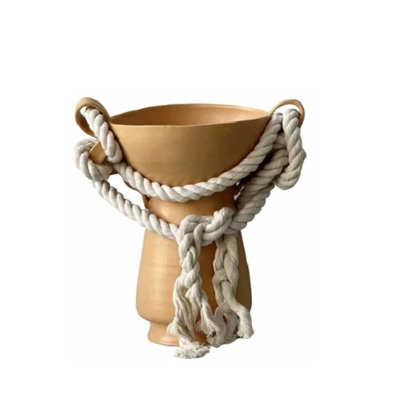 Dekorative Keramikvase mit Seilgriff