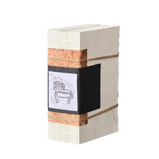 Dekorative Keramikvase mit Seilgriff