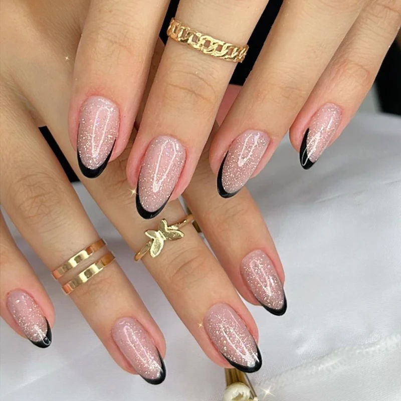 Elegante Französische Spitzen-Nagelkunstverlängerungen Karnz