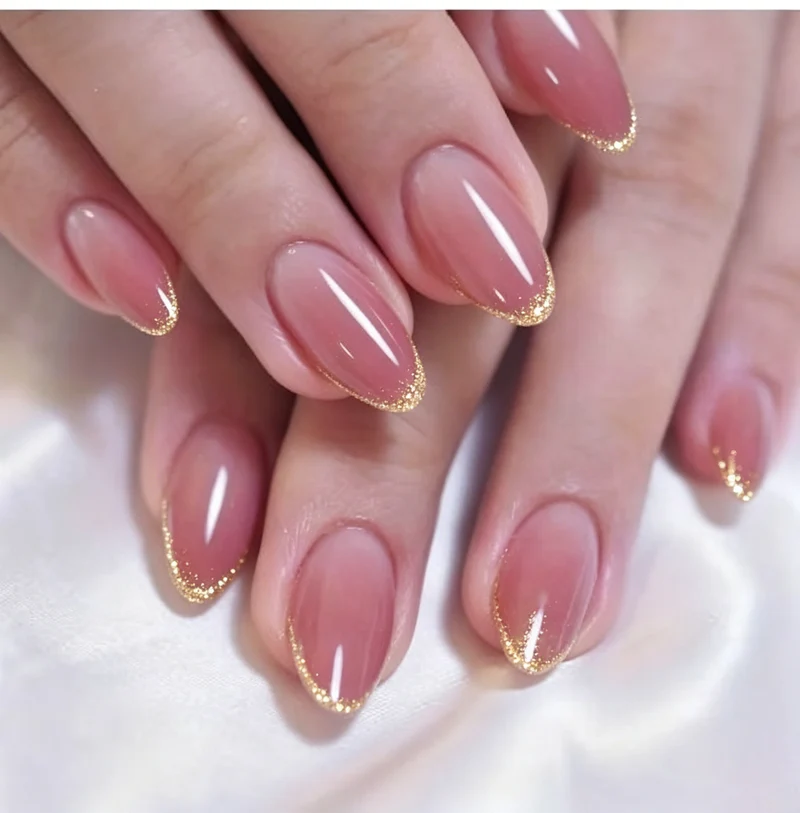 Elegante Französische Spitzen-Nagelkunstverlängerungen Karnz