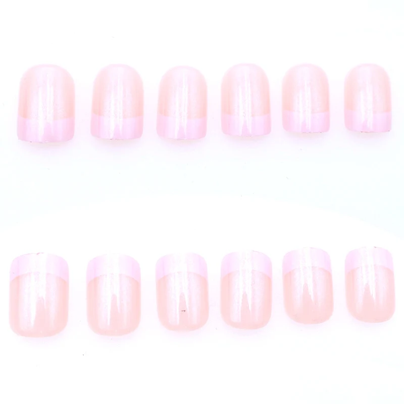Elegante Französische Spitzen-Gel-Nagelkunst Karnz