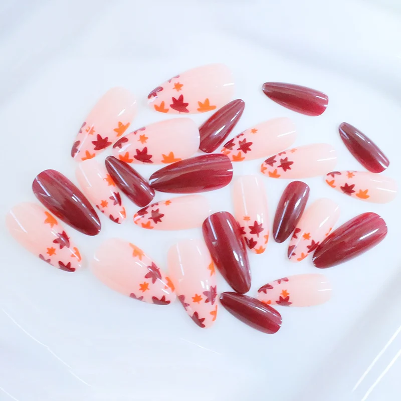 Herbstinspiriertes Glossy-Almond-förmiges Nagelkunst-Enhancements Karnz