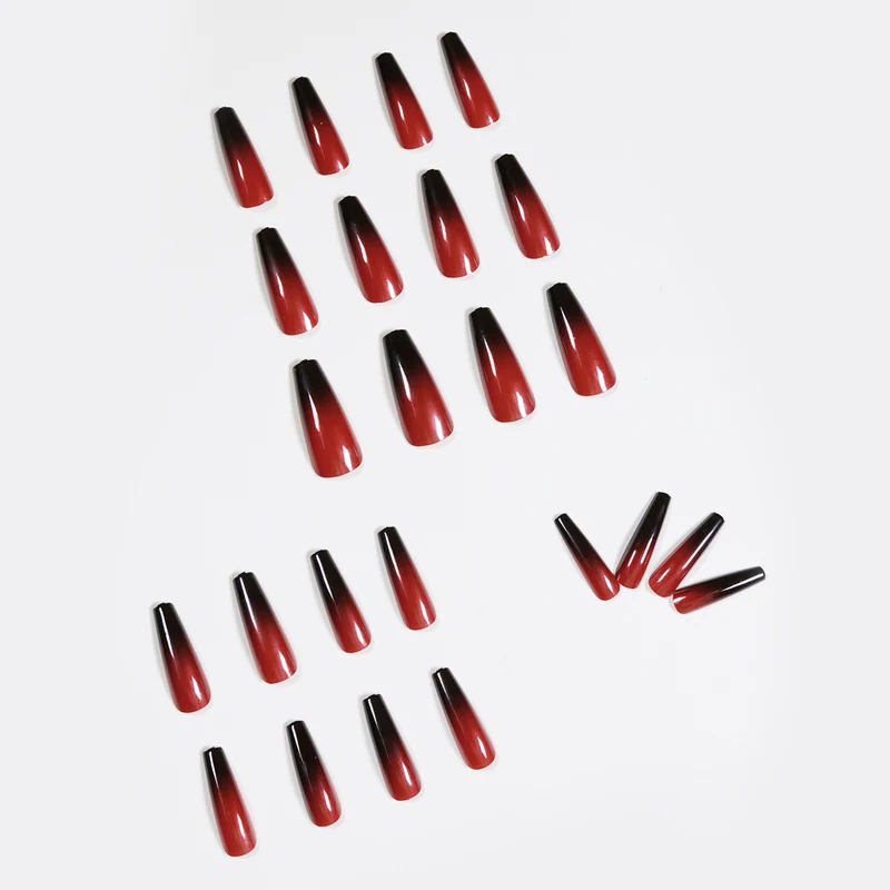 Elegante Stiletto-Nagelverzögerungen Karnz