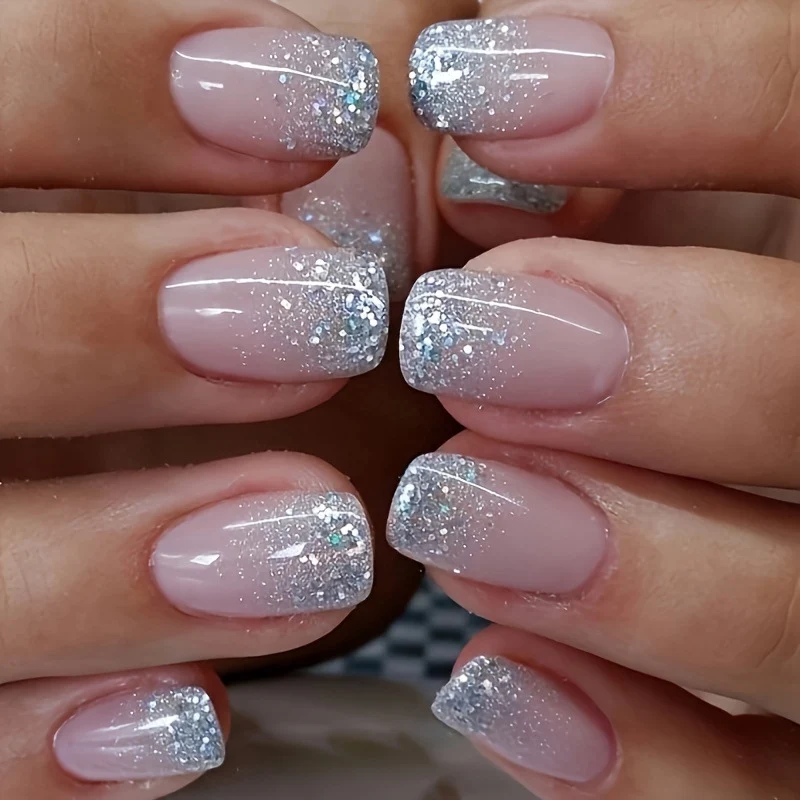 Elegante Ombre-Nagelverlängerungen Karnz