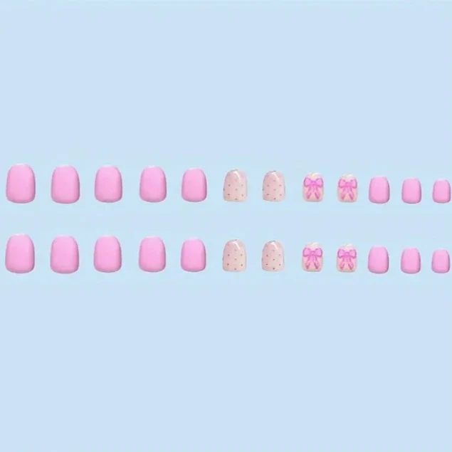 Elegantes Nagelkunst Set Karnz