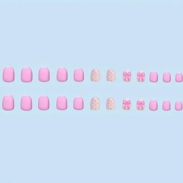 Elegantes Nagelkunst Set Karnz