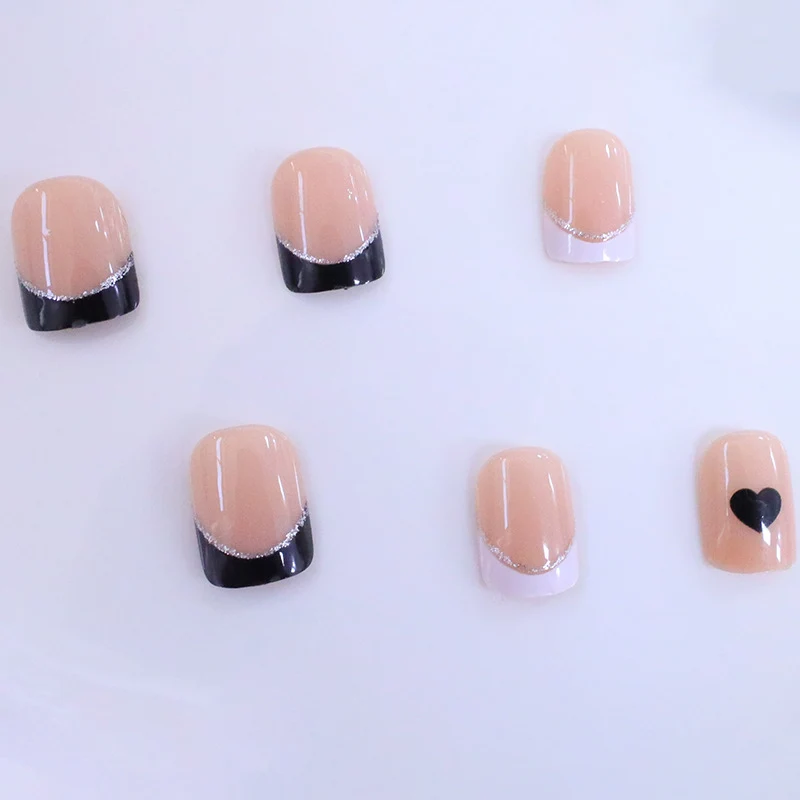 Elegante Herz-Design Druck-Nagel-Set Karnz