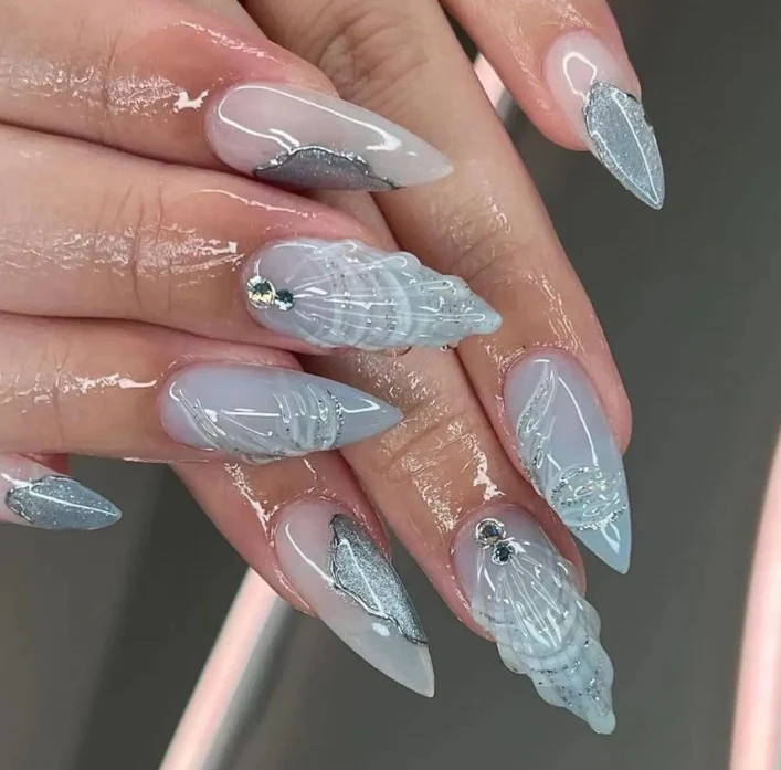Elegante Blumen Schleife Nagelkunst Karnz