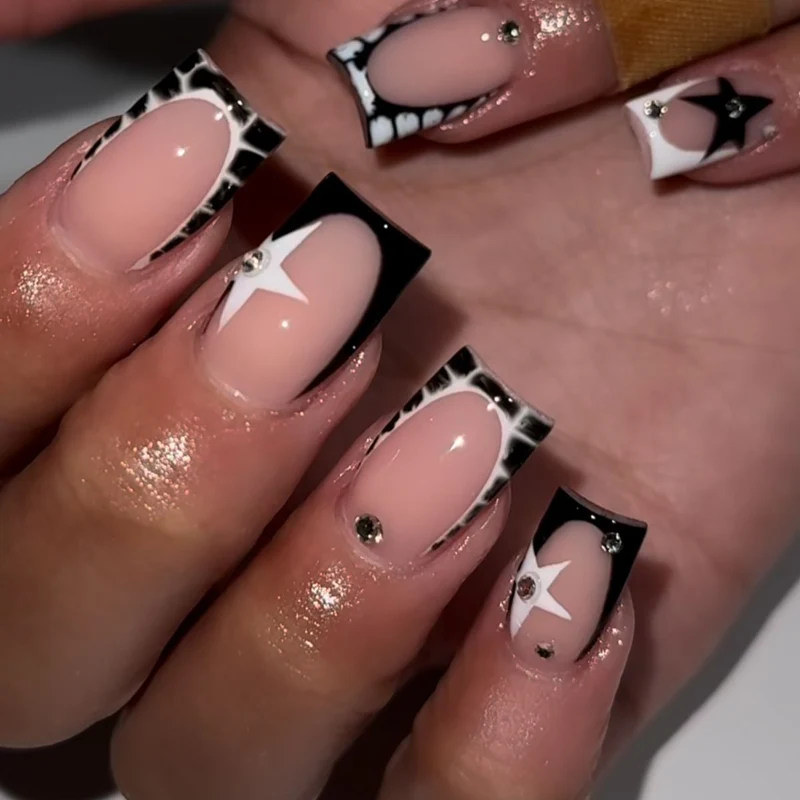 Elegante Künstlerische Gel-Nagelverlängerungen Karnz