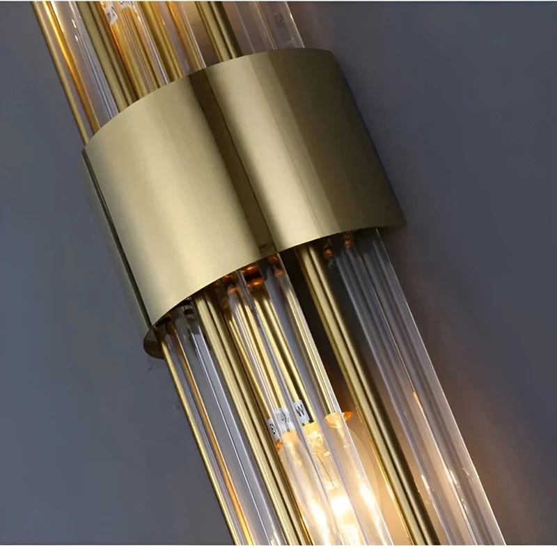 Wandleuchte mit Kristalleffekt – Elegantes Design mit goldenen Akzenten