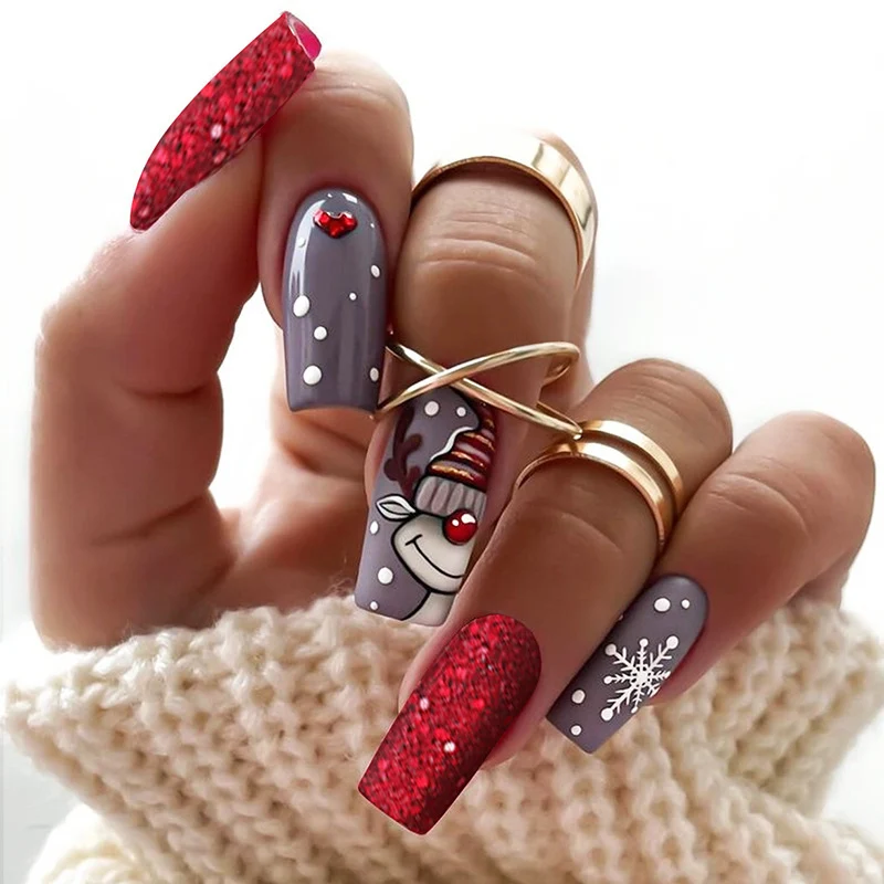 kunstvolles Nagelset mit festlichen Glitzer- und Weihnachtsmotiven Karnz