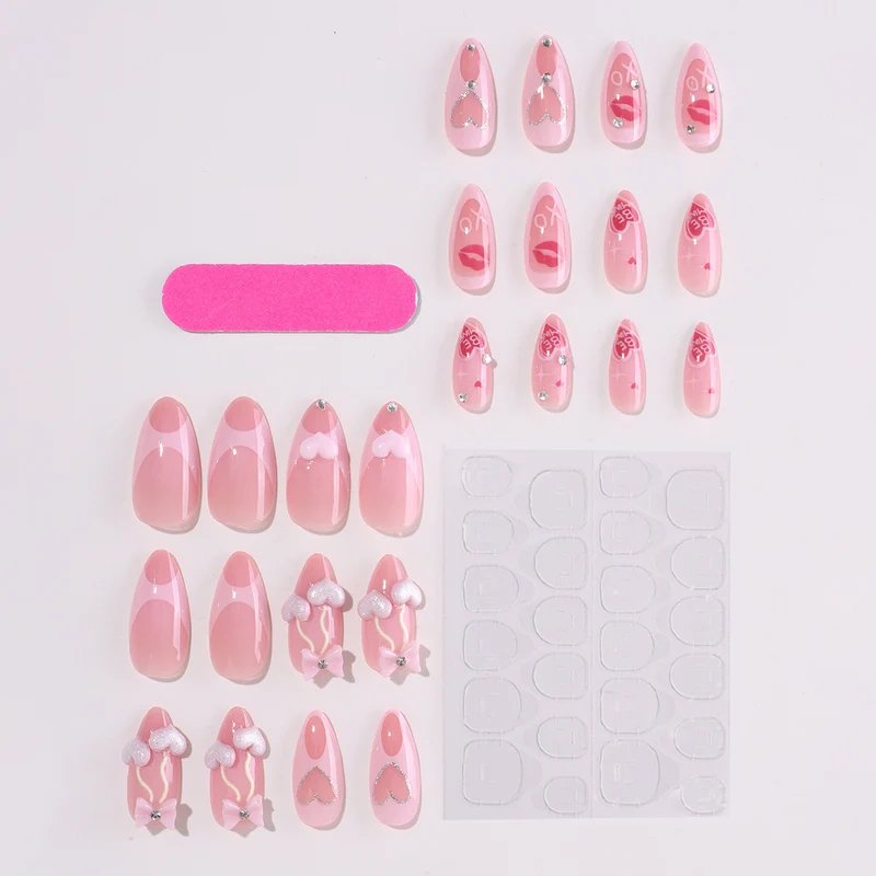 Kunstnagelset mit verspielten Herz- und Lippenmotiven Karnz