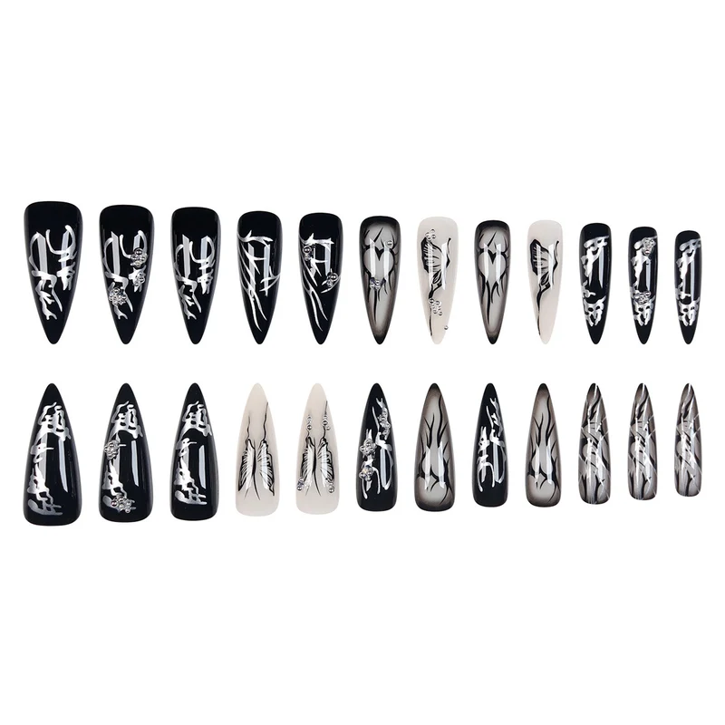 Gothic-inspirierte Stiletto Press-On Nägel Karnz