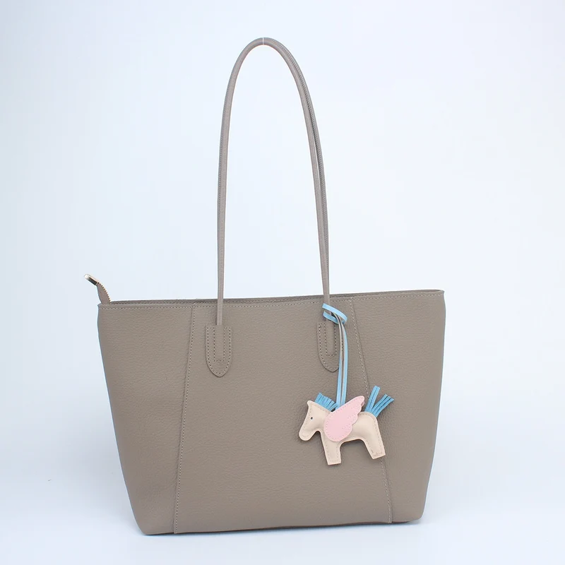 Stylische Schultertasche