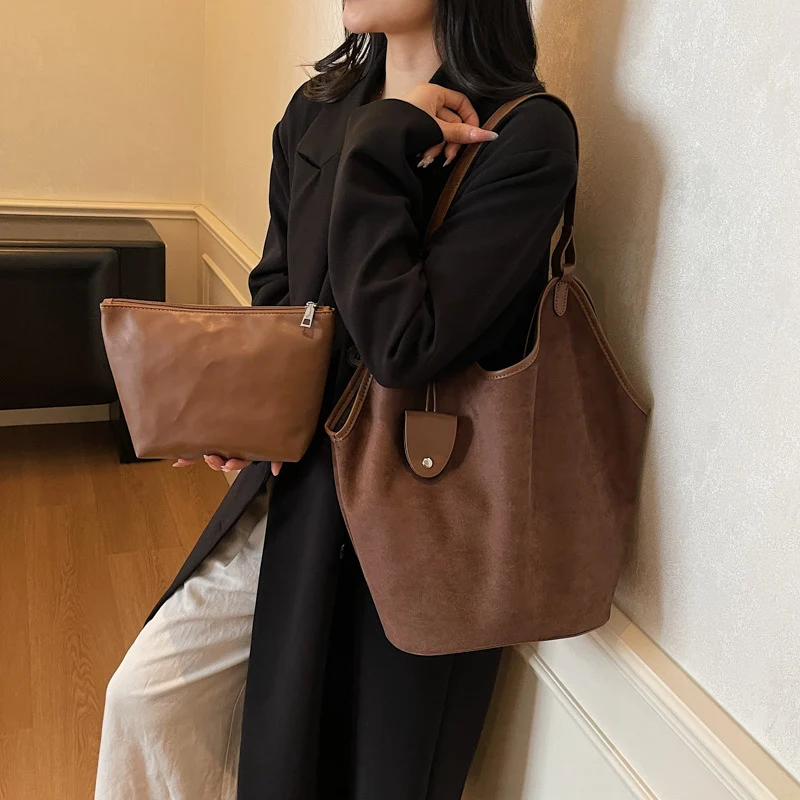 Weiches Wildleder Slouchy Tote