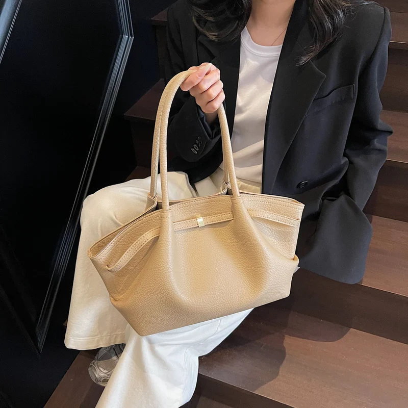 Klassische Narbenleder Tote Bag