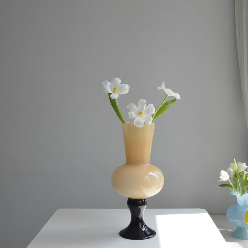 Skulptural Hoher Hals Blasenglas Fußvase Karnz