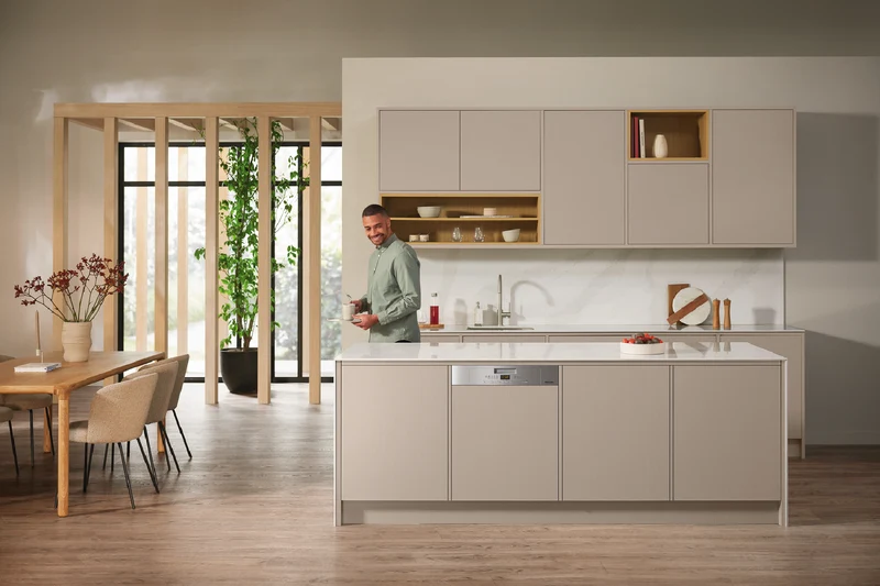 Miele 60cm Semi-Integrated Dishwasher with QuickPowerWash CleanSteel