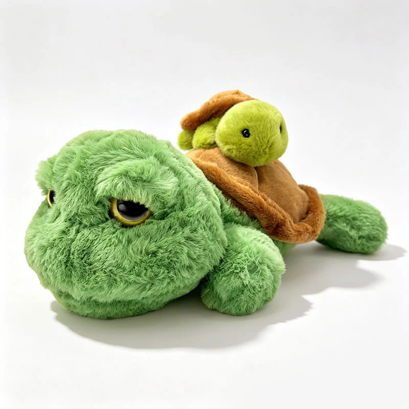 Plüschschildkröte mit schlüpfendem Baby auf dem Panzer Kuschelkissen Karnz