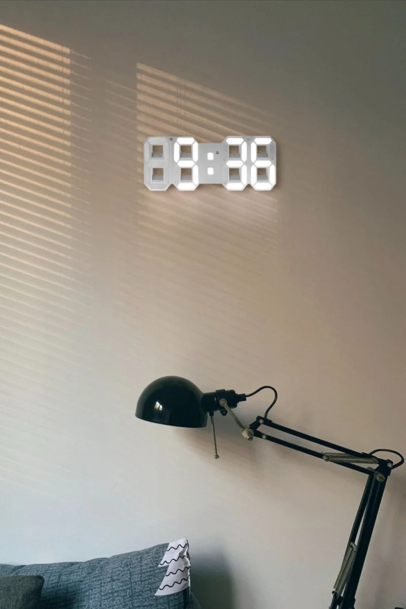 LumiSync 3D LED Wanduhr – Moderne Digitale Uhr mit Dimmbarer Beleuchtung