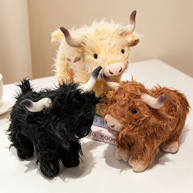 Plüsch Highland Kalb Sammlerstück Weichspielzeug mit lockigem Kunstfell und posierbaren Hörnern Karnz