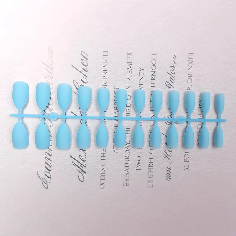 Stiletto Press-On Nail Set Karnz