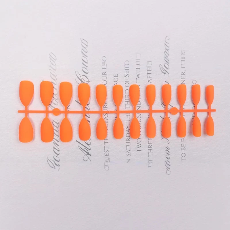Stiletto Press-On Nail Set Karnz