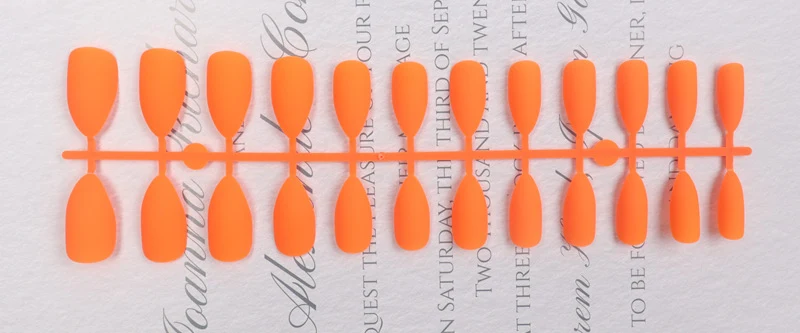Stiletto Press-On Nail Set Karnz