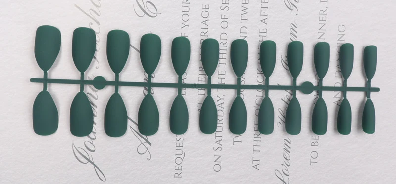 Stiletto Press-On Nail Set Karnz