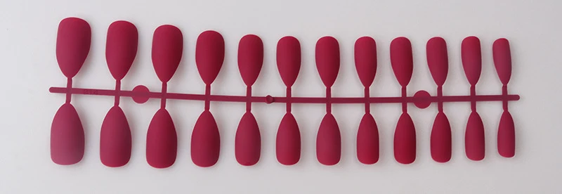 Stiletto Press-On Nail Set Karnz