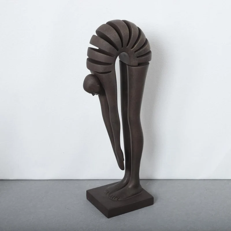 Moderne künstlerische figurative Skulptur