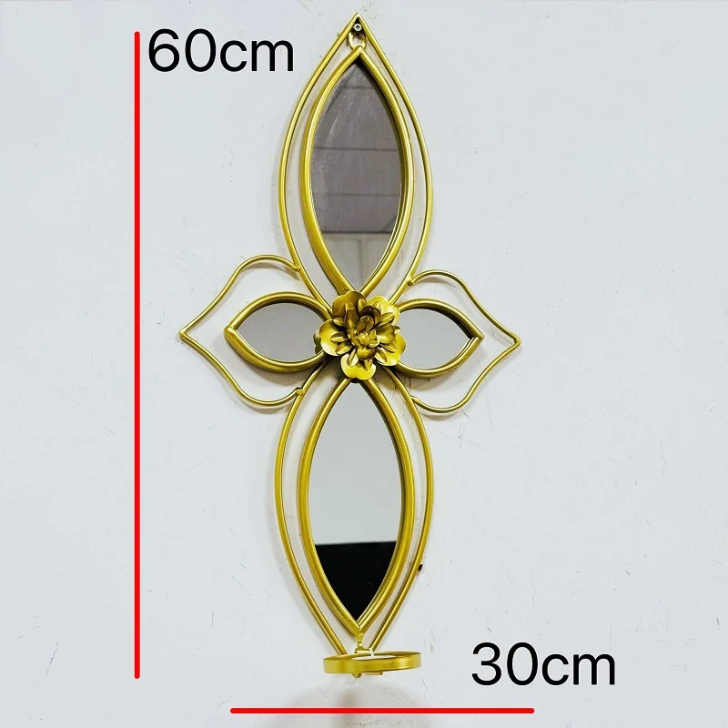 Eleganter Blumen-Wandspiegel mit dekorativem Metalldesign Karnz
