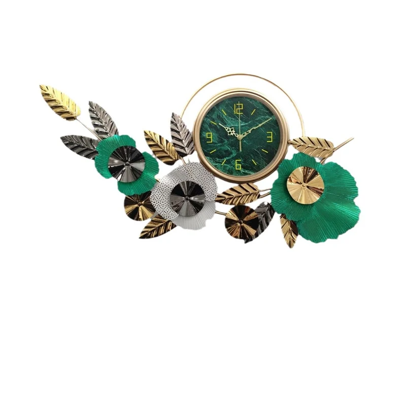 Dekorative Wanduhr Karnz
