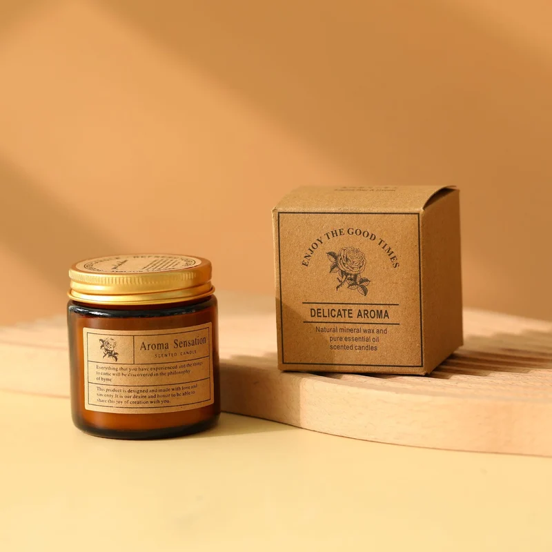 Duftende natürliche Sojawachskerze im Glas mit Kraft-Geschenkbox