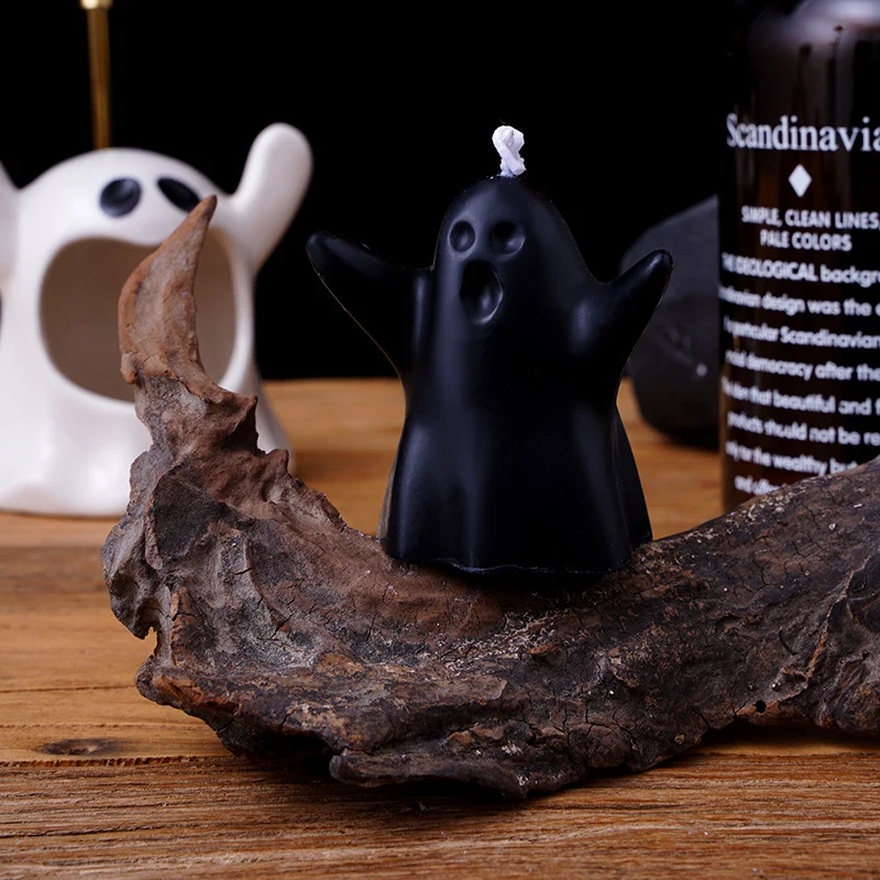 Mini Ghost Skulpturale Sojawachskerze mit Baumwolldocht
