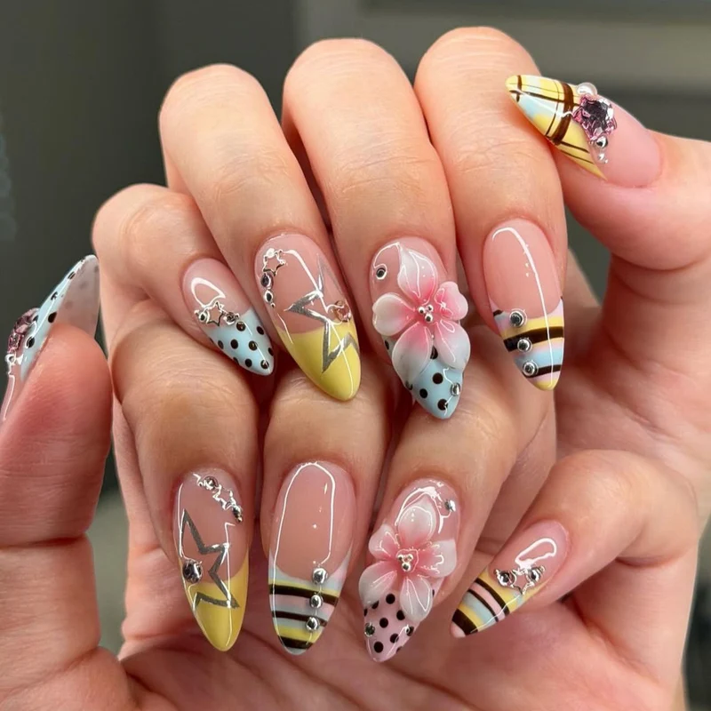 Florale dekorative Acryl-Nagelkunstverzögerungen Karnz