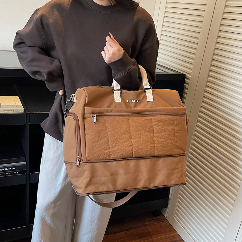 Funktionaler Wochenend-Duffle Karnz
