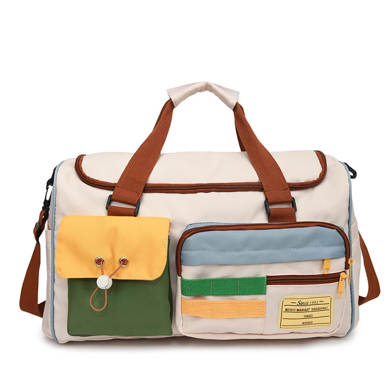 Geräumige Reisetasche mit mehreren Taschen Karnz
