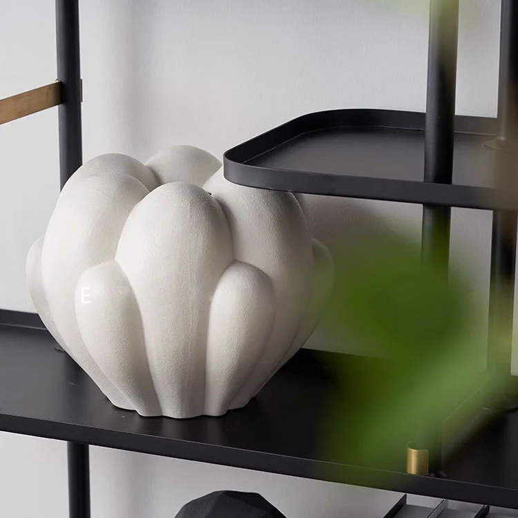 Dekorative florale Keramiksäule